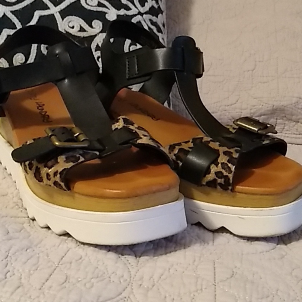 Dirty Laundry Platform